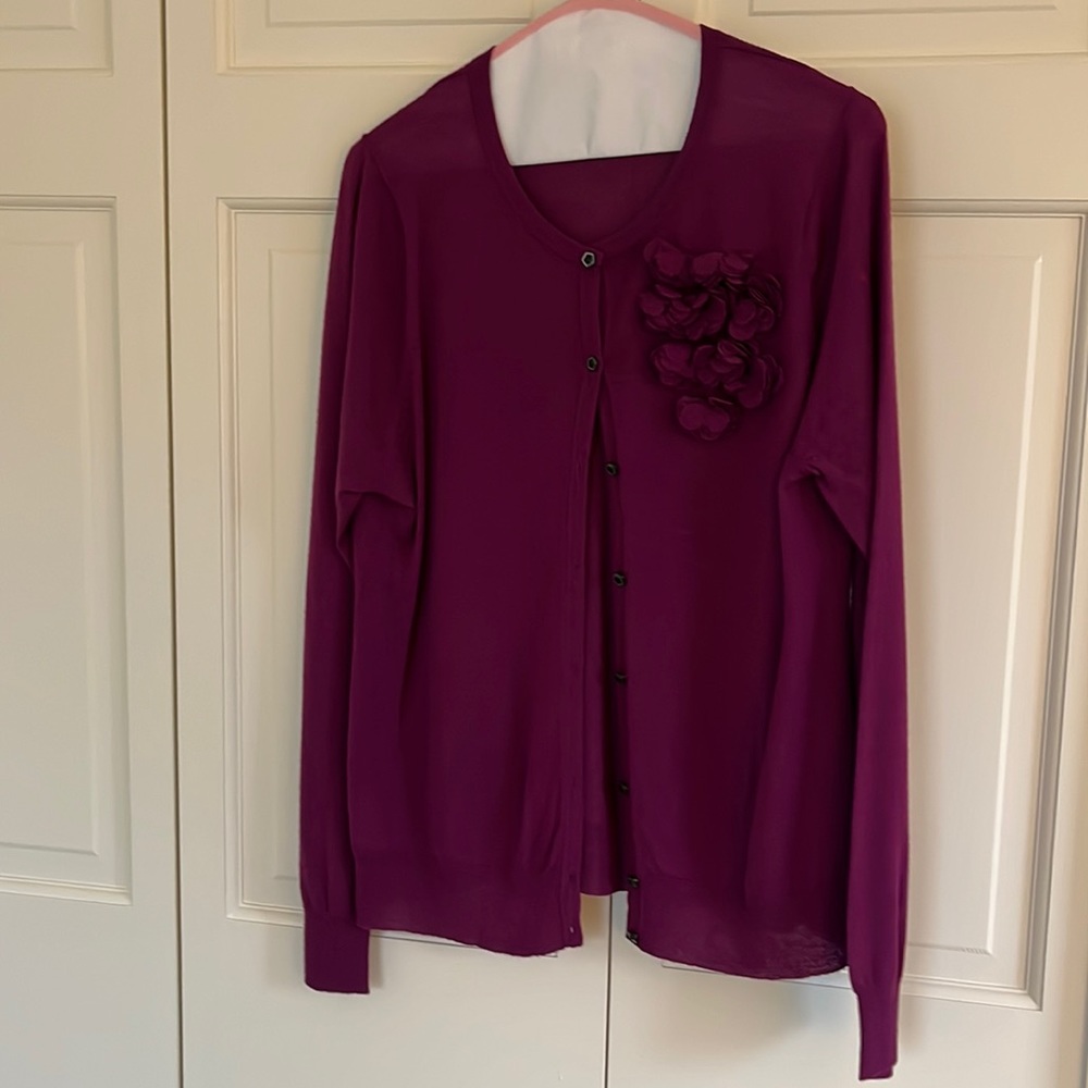 Light weight A Taylor cardigan w fun retro flower